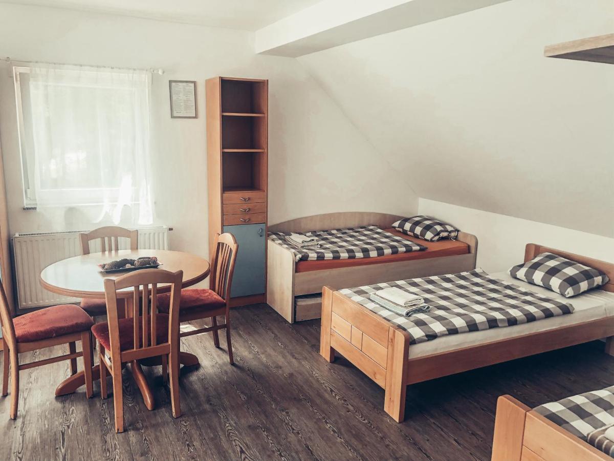 Apartment And Rooms Maraton كْرانْيِسكا غورا المظهر الخارجي الصورة