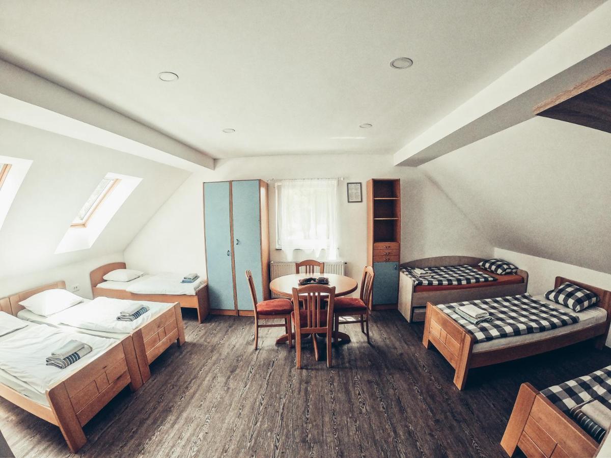 Apartment And Rooms Maraton كْرانْيِسكا غورا المظهر الخارجي الصورة