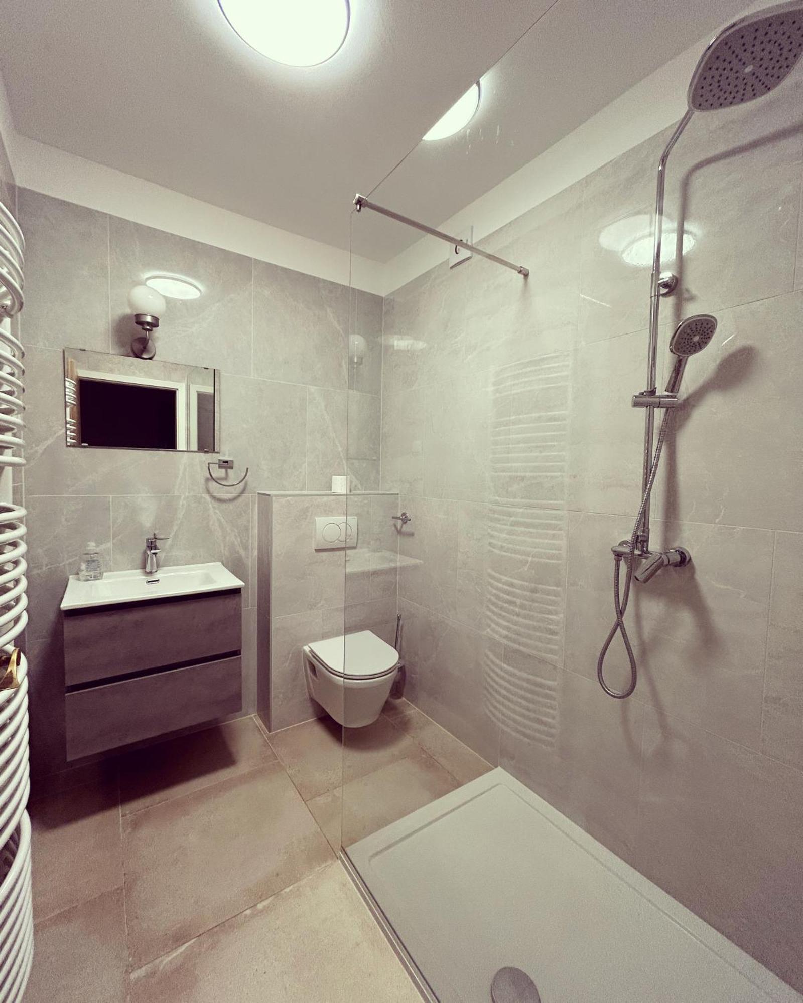 Apartment And Rooms Maraton كْرانْيِسكا غورا المظهر الخارجي الصورة
